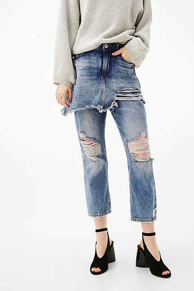 Con falda por encima del pantalón (Precio: 39.99 euros)