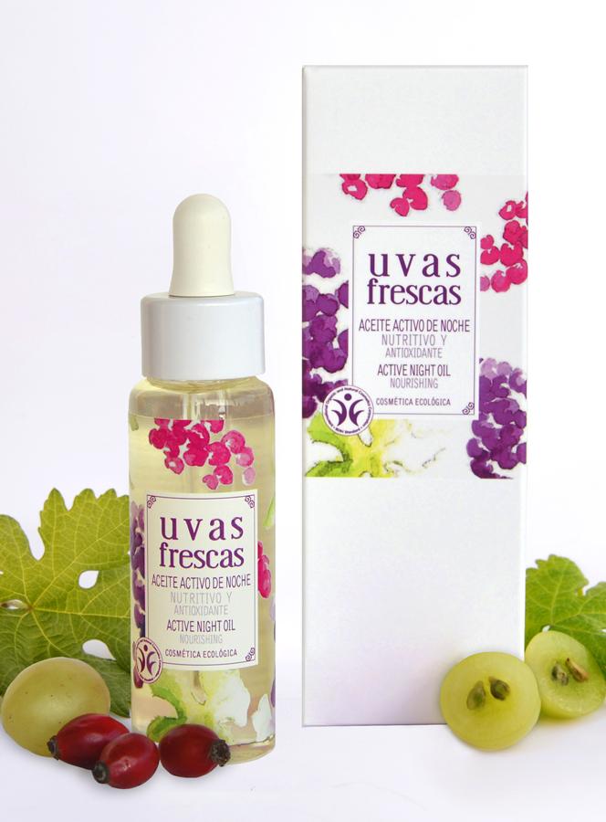 Una combinación de aceites naturales (pepita de uva, rosa mosqueta y almendras dulces), que hidrata la piel durante la noche para que luzca más radiante, tersa y suave por la mañana. Restaura la luminosidad natural de la piel y le da un aspecto más sano. Nutritivo y antioxidante. Con el 98,9% de activos ecológicos. (16€)