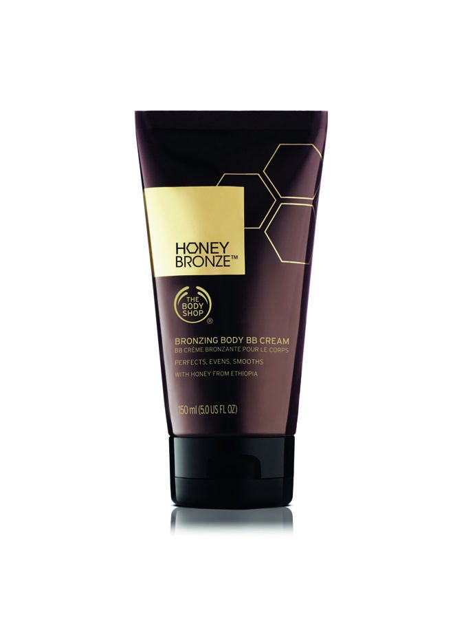 Loción que te ofrece un bronceado natural al instante, un tono de piel uniforme y un acabado natural. Su fórmula contiene miel de Comercio con Comunidades, no contiene aceite mineral ni petrolatum. Además de bronceado, tu piel estará nutrida. (22€)