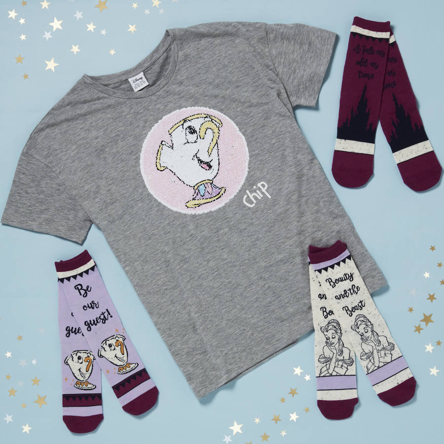 Las camisetas reversibles con lentejuelas de Primark han causado sensación, pero si a eso le sumas que la imagen que se transforma es la de Chip... ¡el éxito está asegurado! Por cierto, sí, sabemos que son de niños, pero por experiencia propia os decimos que muchas de vosotras también las podréis usar.
