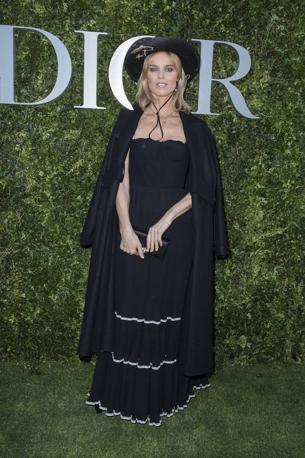 Eva Herzigova, en la fiesta post desfile de Dior en la Alta Costura de París.