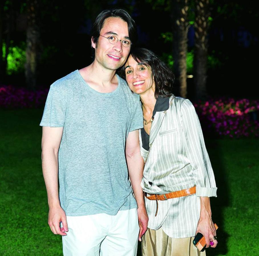 El diseñador industrial Paul Heredia junto a la diseñadora de joyas Belén Fernández Vega