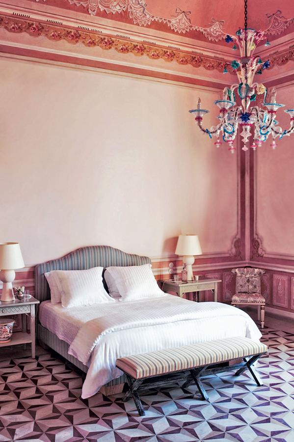 En la región de Basilicata, al sur de Italia, el gran Jaques Grange decoró este hotel de Francis Ford Coppola. thefamilycoppolahideaways.com.