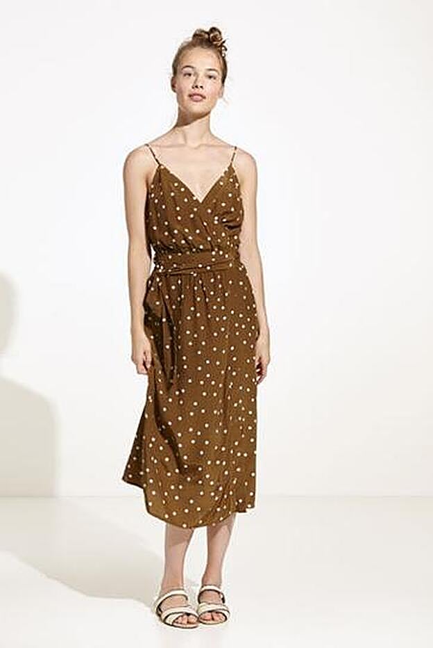 Vestido de lunares de Oysho (29,99)