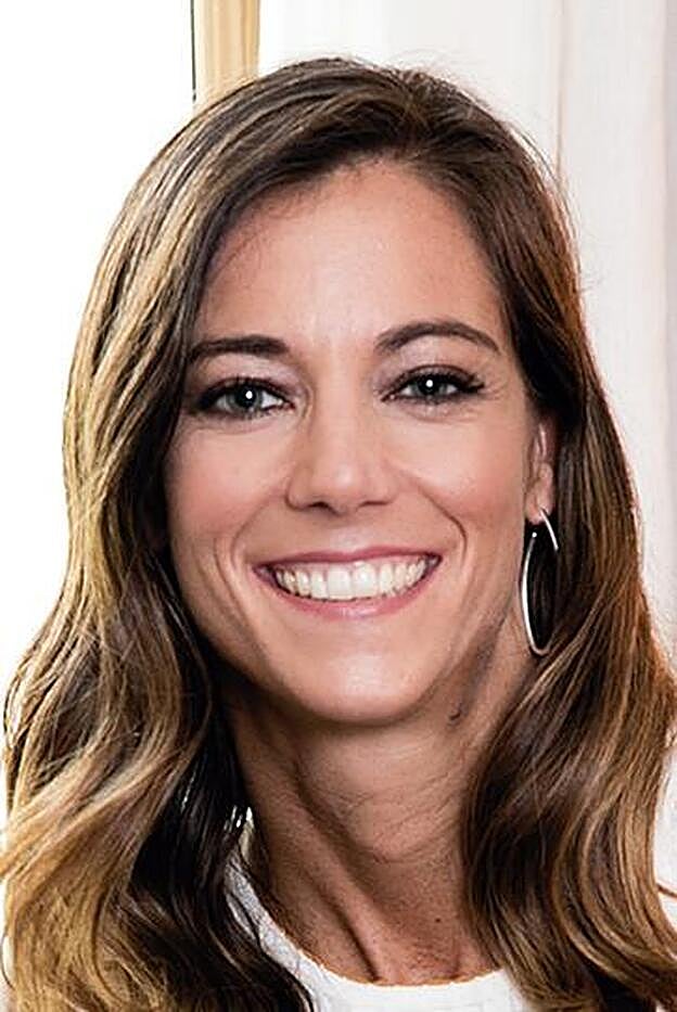 "A través de internet puedes contribuir a la divulgación del conocimiento". Esther Holgado, oncóloga e investigadora.