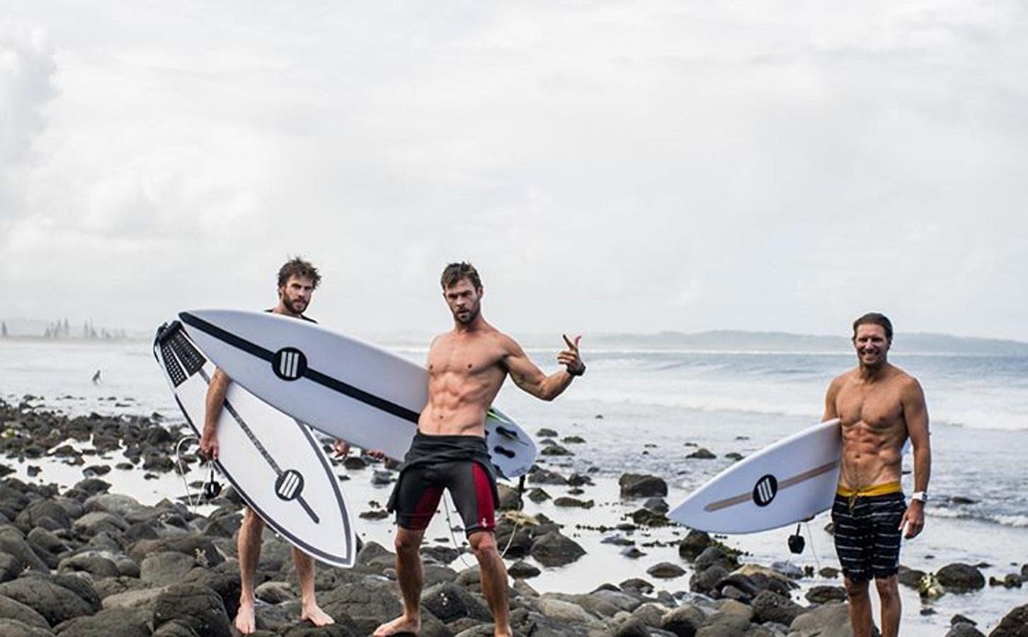 ¿Os hemos dicho ya que estamos buscando escuelas de surf en Australia?