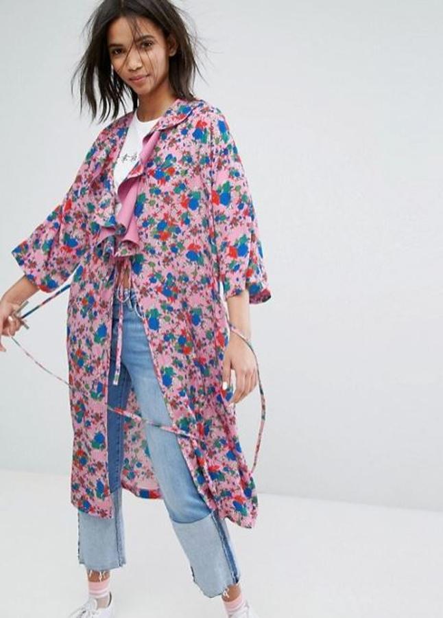 Estampado y con volantes, este kimono de Asos es la opción perfecta para los looks más desenfadados.