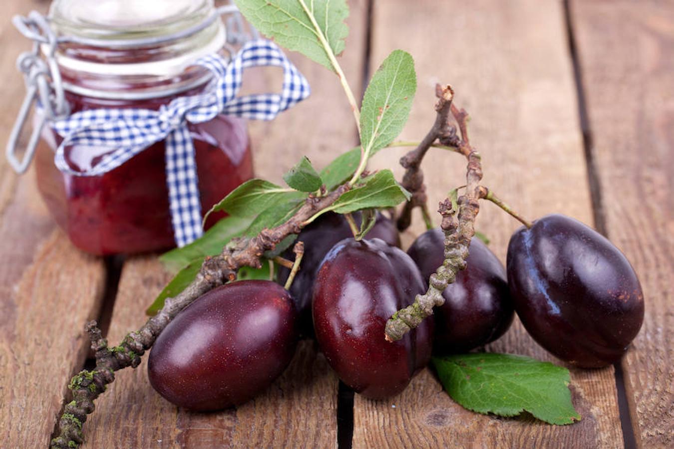 Fuente de fibra. Favorece la retención de agua en el intestino, lo que ayuda en la formación de las heces. Protege las mucosas y estimula los trabajos del colon.