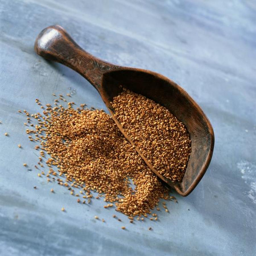 Junto con las semillas de chía y lino, las de sésamo luchan contra el estreñimiento y mejoran el tránsito intestinal.