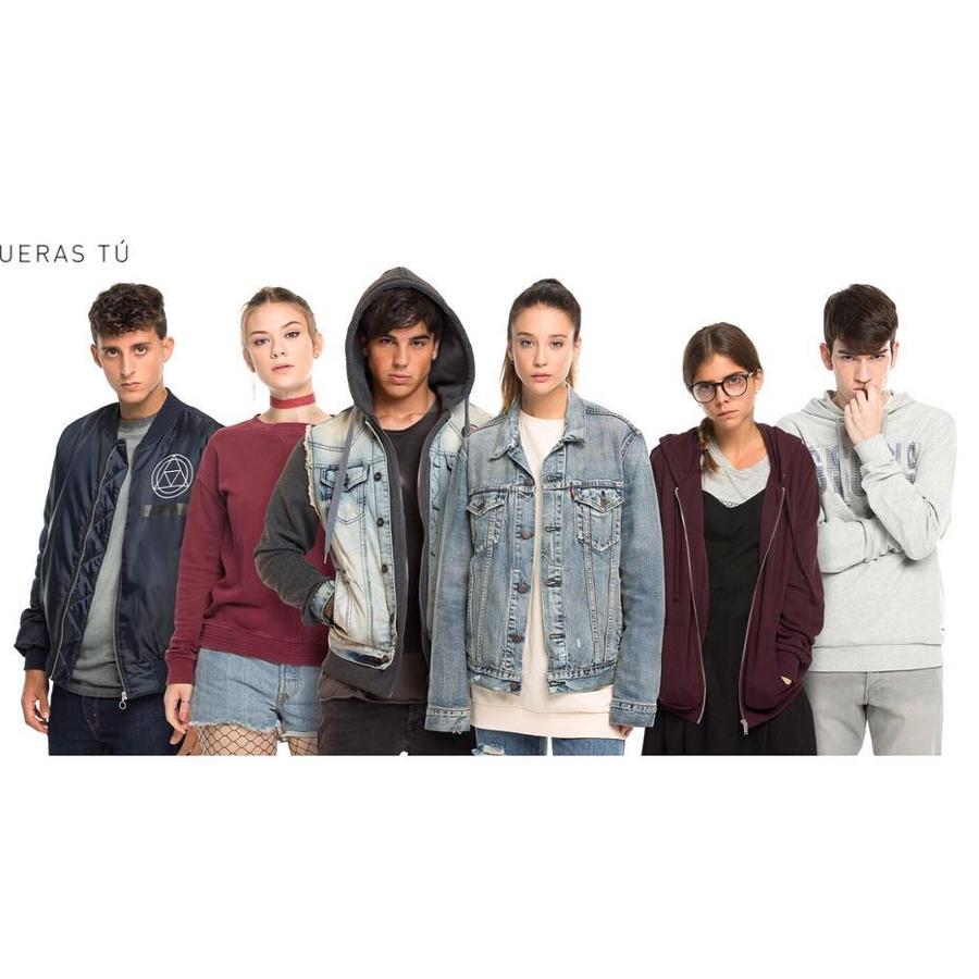 María Pedraza encabeza el reparto juvenil junto a Óscar Casas, Jorge Motos, Nerea Elizalde y Lucía Díez. Completan el elenco Adriá Collado, Ingrid Rubio, Juan Blanco y Ruth Díaz.