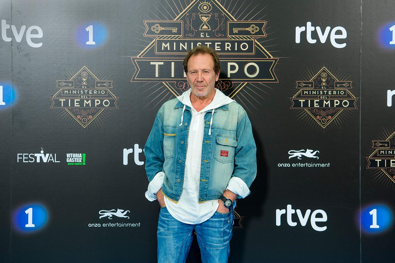 El actor Juan Gea en el photocall de la serie en el FesTVal de Vitoria.
