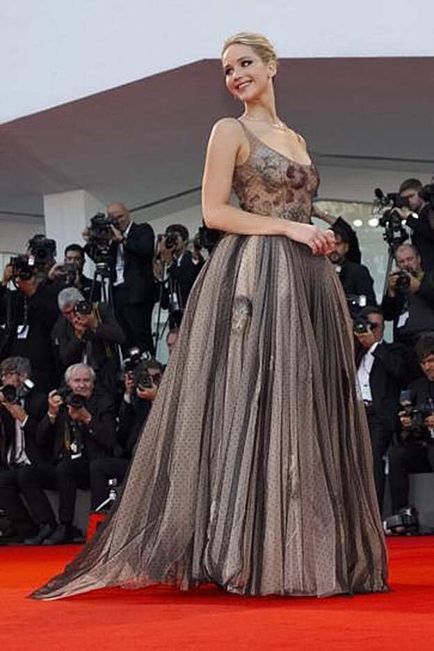 Jennifer Lawrence, de Dior en la Mostra de Venecia.