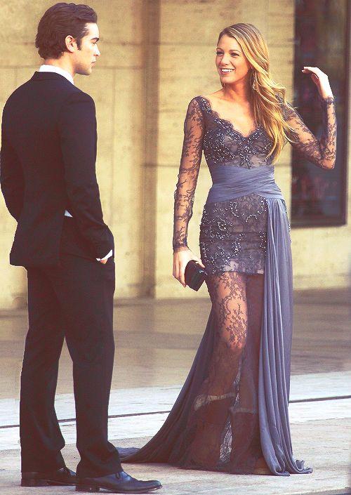 Vale, quizá no combinaríamos este vestidazo con transparencias con unas botas UGG, pero sería nuestra opción perfecta para nuestra próxima fiesta de noche.