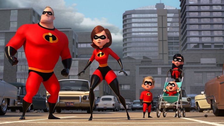 Encabeza la galería Los Increíbles 2, la película de animación de estreno más reciente y más esperada. Después de Los Increíbles (2004) la familia superincreíble vuelve a la carga. ¿Por qué todo el mundo habla de Los Increíbles 2 tras su reciente estreno? Porque está cargada de emociones y acción que te harán disfrutar como la más pequeña de la casa.