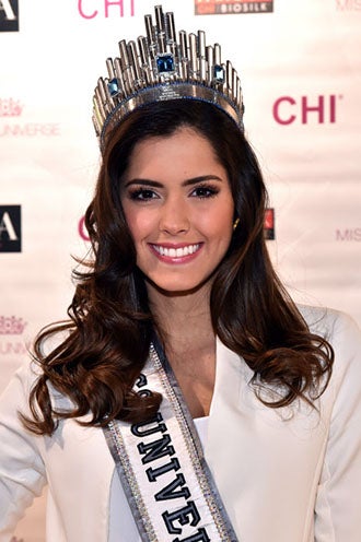 Como parte de sus responsabilidades como Señorita Colombia, Paulina participó en la edición 63 de Miss Universo, el cual se llevó a cabo en Doral, Estados Unidos, el 25 de enero de 2015. Vega fue la favorita durante toda la competencia y resultó ganadora entre 87 candidatas de diferentes naciones y territorios autónomos.