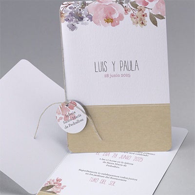 Máxima tendencia kraft e inspiración floral para tu invitación.