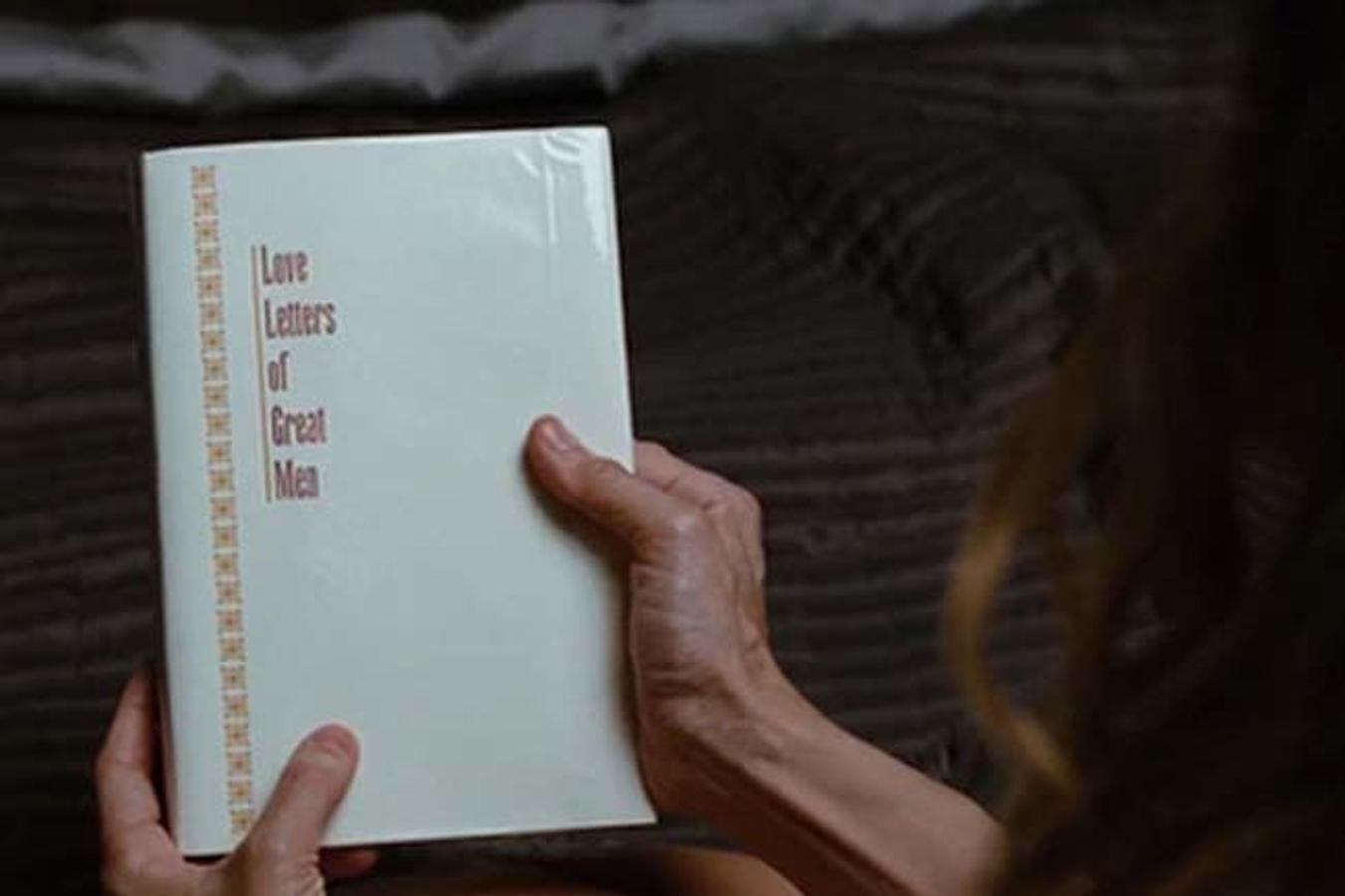 En la primera película, Carrie saca de la biblioteca el libro 'Cartas de Amor de Hombres Famosos'. Esta novela en realidad no existía, formaba parte de la ficción de la serie, pero tantas fans querían comprarlo que al final lo publicaron.