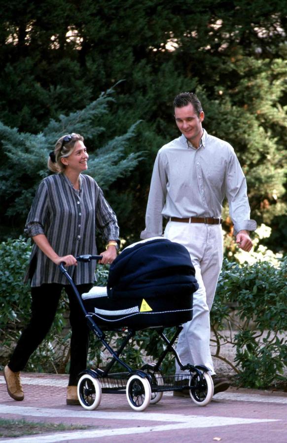 El 29 de septiembre de 1999 llegaba el primer hijo de la pareja.