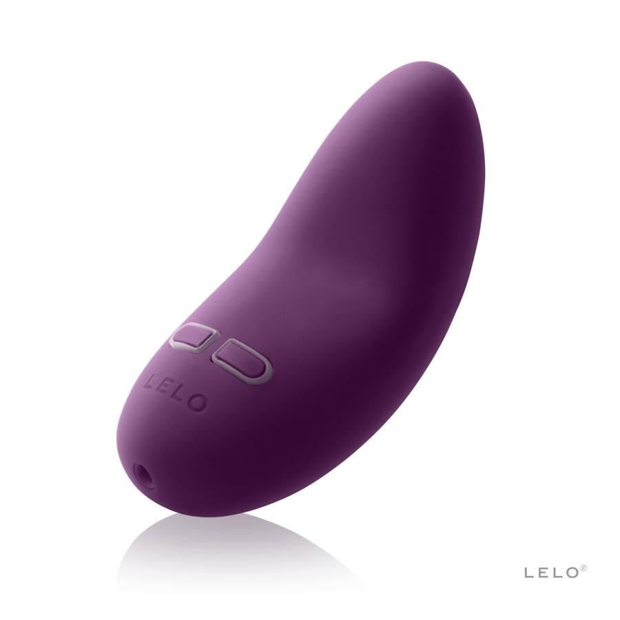 Lily, de la firma LELO, es un ejercitador perfecto para disfrutar a solas o en pareja durante el acto sexual. Es un masajeador de clítoris, sumergible y recargable. Cuenta con ocho patrones de estimulación. Precio orientativo: 139 euros.