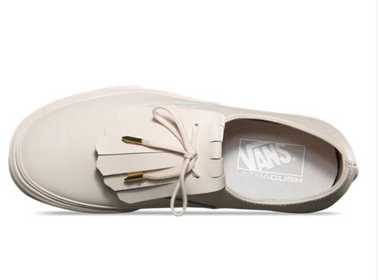 Zapatillas de piel Vans Authentic modelo Finge. Precio: 90 euros.