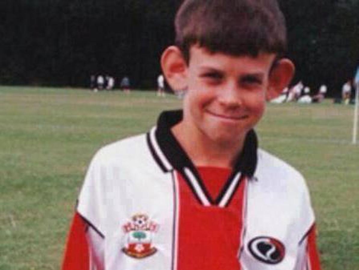 Gareth Bale siempre estuvo acomplejado por sus orejas de soplillo. Ya vemos que era algo más que evidente desde su más tierna infancia.