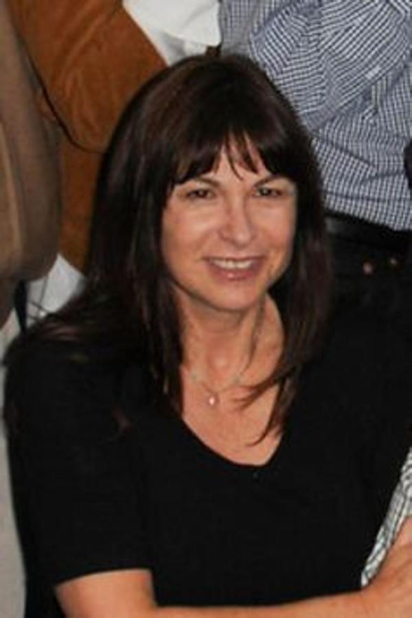 Ha trabajado como actriz y ha dirigido, además, algunos capítulos en series populares como Sabrina, cosas de brujas. Lleva tiempo retirada de los focos.