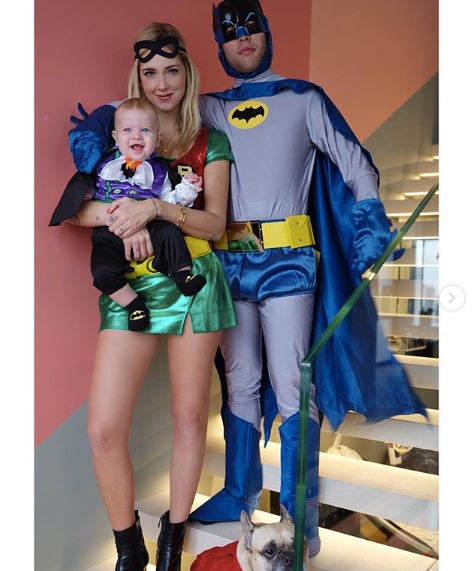 La 'influencer' ha querido compartir esta estampa familia: "Batman y Robin + Superman (Matilda) y Leo era Drácula pero también 'The Joker'.