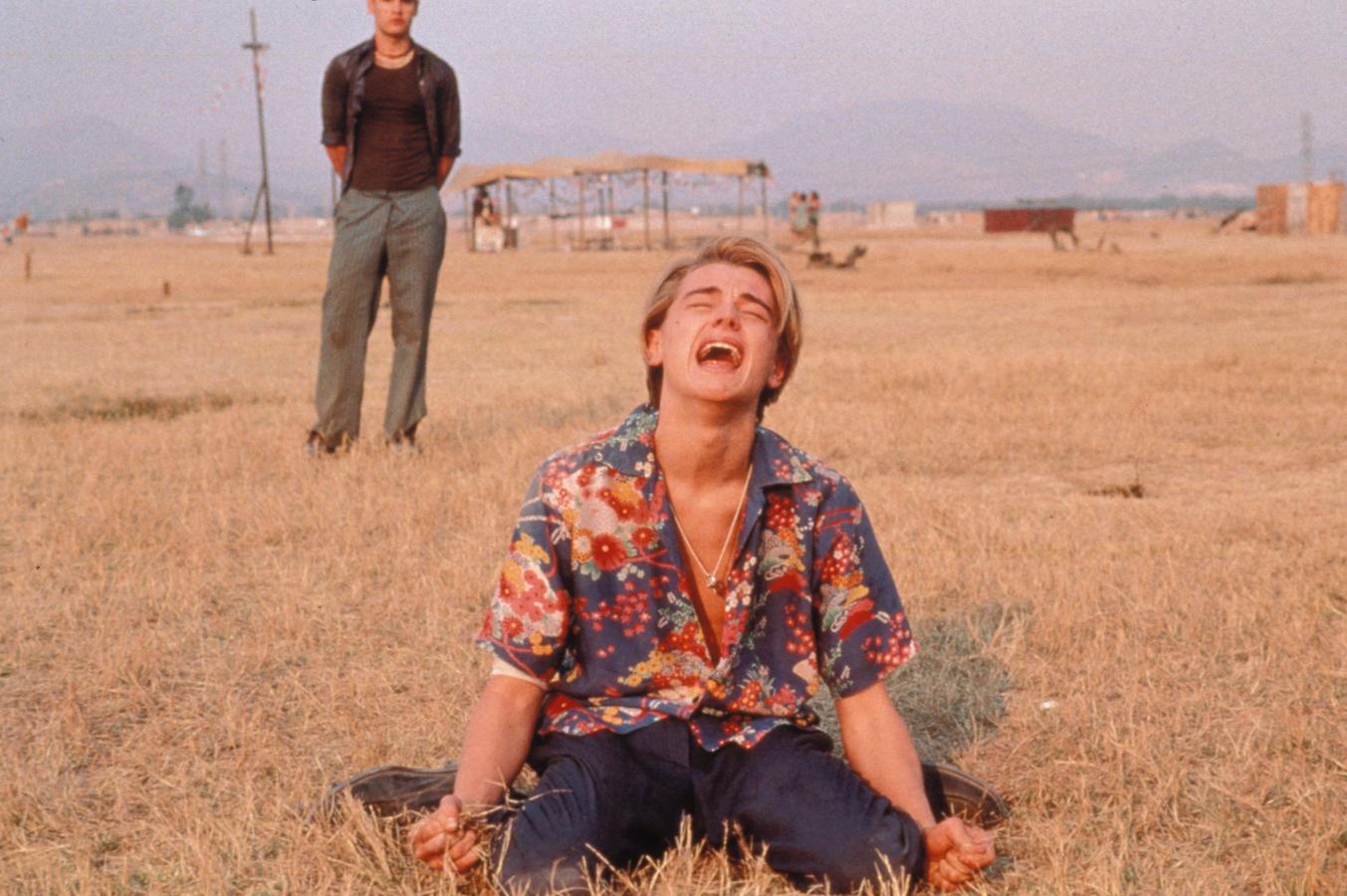 Una generación entera nos enamoramos de Leo Dicaprio en 'Romeo+Julieta' (y deseamos con todas nuestras fuerzas que llevara al cine todas las obras de Shakespeare). Su rebeldía y su romanticismo nos robaron el corazón