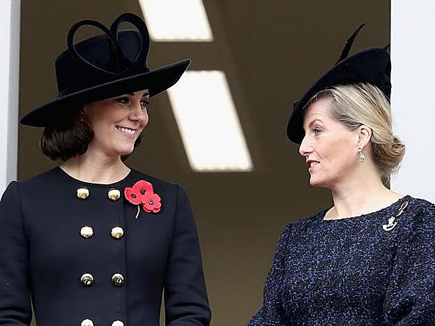 En esta foto lateral de Kate Middleton se aprecia mejor que se trata de un falso bob.