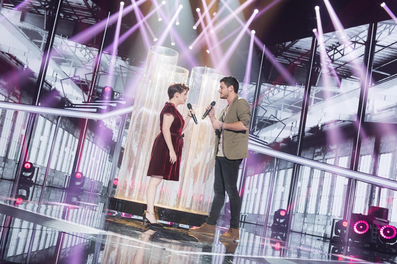 Cantaron "Complicidad".