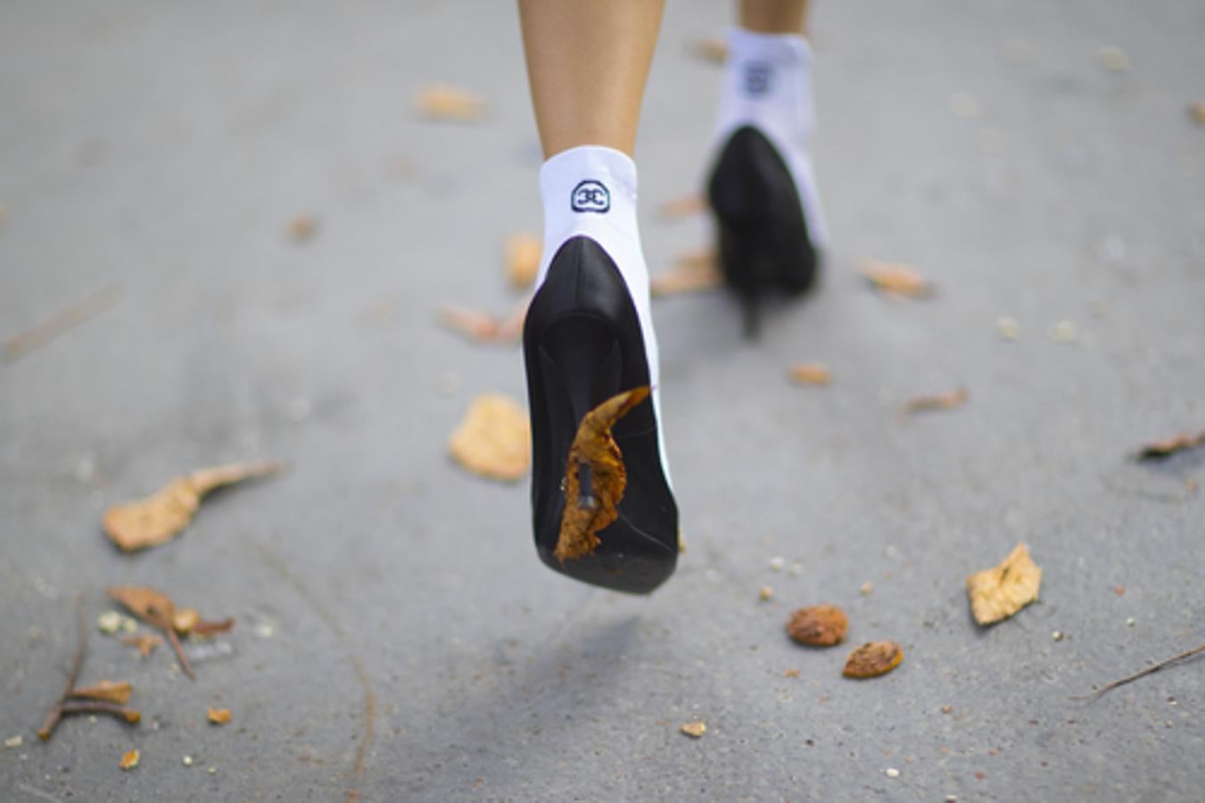 Y realmente lo que importa es que llevas unos calcetines de Chanel. ¡Ojo al dato!