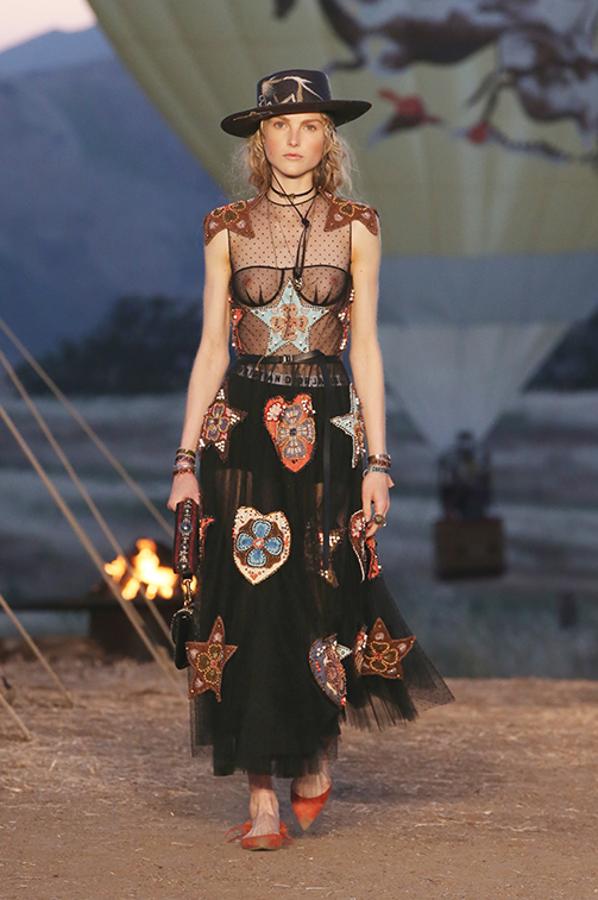 Las transparencias también han sido una constante en las últimas colecciones de Maria Grazia Chiuri para Dior.