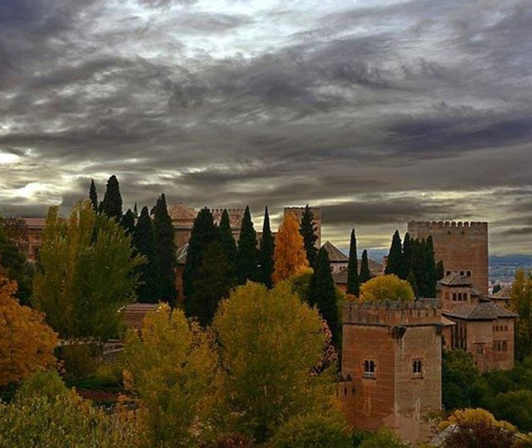 Cuando pensamos en Andalucía, Sevilla o las playas de Cádiz quizá sea lo primero que se nos pasa por la cabeza. Sin embargo, este puente de diciembre, si quieres poner rumbo al sur, Granada debería ser tu primera opción. (Foto: Pinterest)