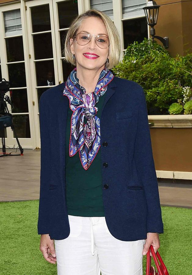 A Sharon Stone padece diabetes tipo 1 desde que era una adolescente. La actriz ha sabido convertir su enfermedad en todo un desafío ya que aprovecha cualquier ocasión para informar y concienciar sobre la diabetes.