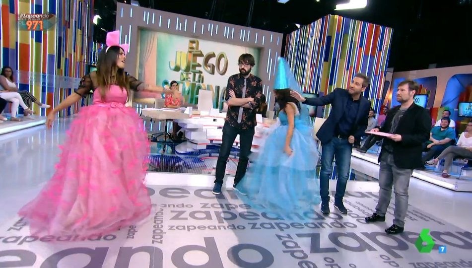 Un día cualquiera en el plató de 'Zapeando' es este: llegar vestidas de princesas y no parar de bailar. ¡Nos encantan!