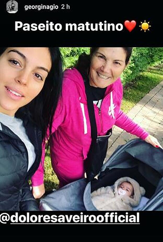 La modelo Georgina junto a la madre de Cristiano, Dolores Aveiro.