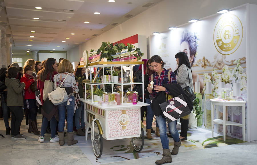 La firma Roger & Gallet presentó sus fragancias a todas las visitantes.