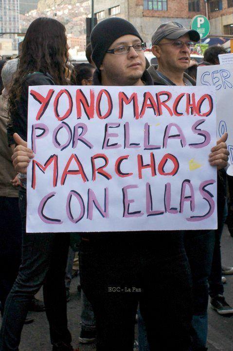 'Yo no marcho por ellas, marcho con ellas'.