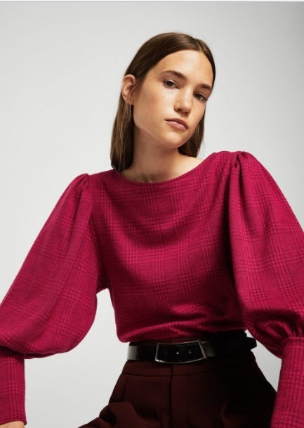 Jersey con manga abullonada de Mango: 22,99 euros.