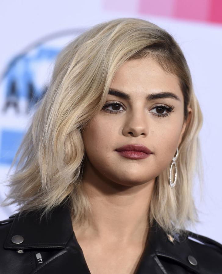 La cantante ingresó en un centro de rehabilitación psiquiátrica debido a sus constantes ataques de pánico en los conciertos y a su depresión. La artista pudo superar su enfermedad y decidió contarlo públicamente.