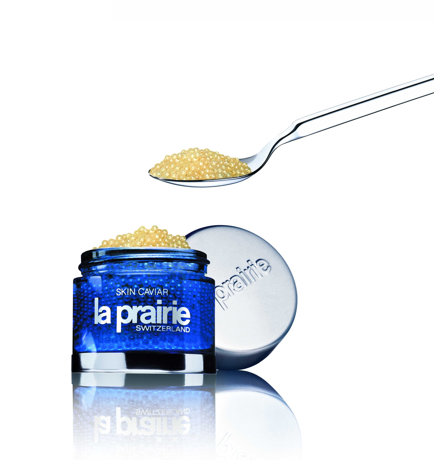 Skin Caviar de La Prairie, lanzado en 1987, es un tratamiento de dos fases, micro encapsulado en la forma de pequeñas 'perlas de caviar' sobre un mar de nutrientes naturales.