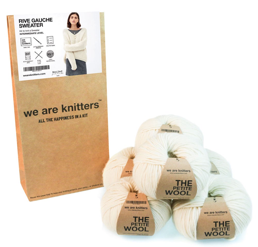 Una colaboraciónque apuesta por las fibras naturales y la moda sostenible entre Balzac y We are knitters. El kit incluye un turbante (55 euros), una bufanda (85 euros) y un jersey (89 euros).