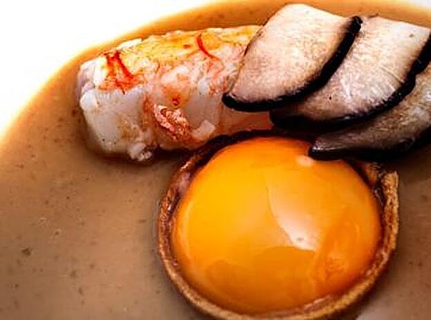 Crema de boletus con cigala a la plancha