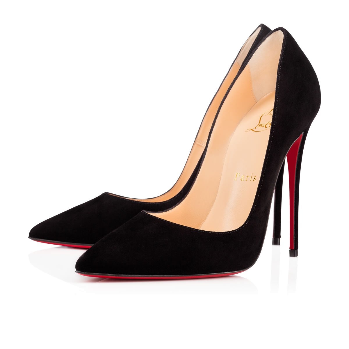 Y estos otros zapatos negros son los icónicos So Kate de Christian Louboutin. Precio: 545 euros.