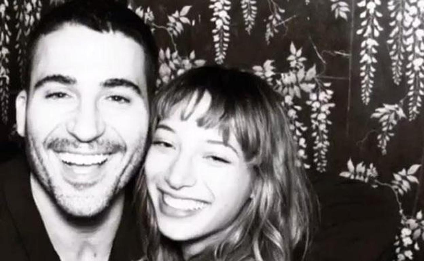 Vía YouTube anunció Albania Segarra que lo suyo con Miguel Ángel Silvestre había tocado a su fin.