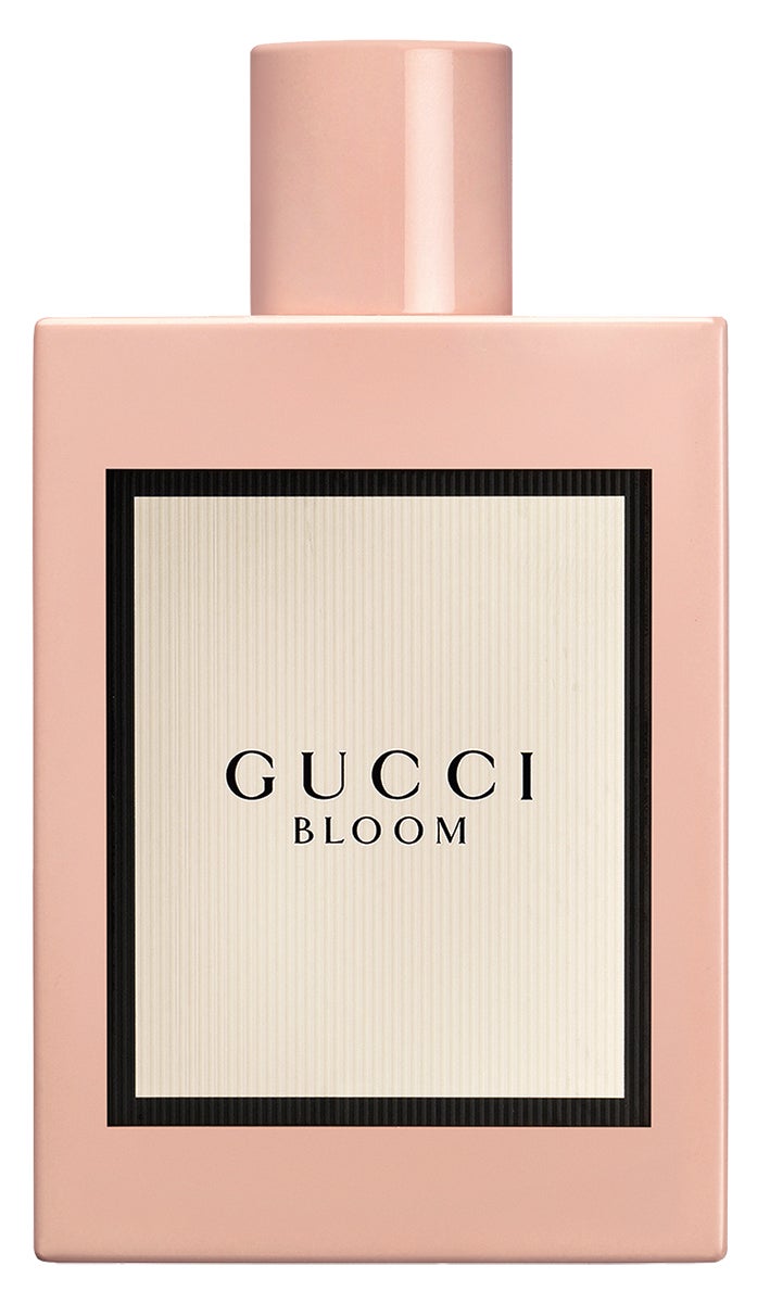 Gucci Bloom de Gucci (119 euros), un bouquet romántico de té y flores.