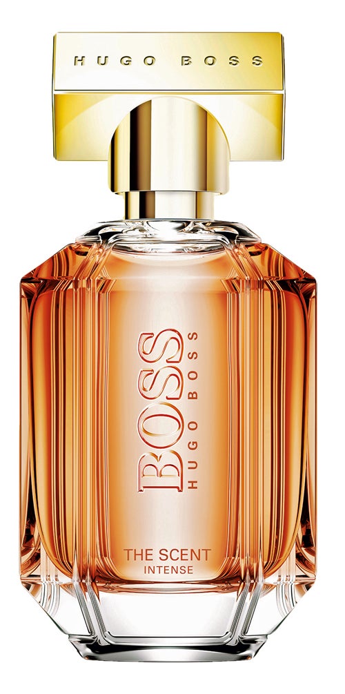 The Scent de Hugo Boss (88 euros), una caricia de osmanthus enredada de cacao tostado