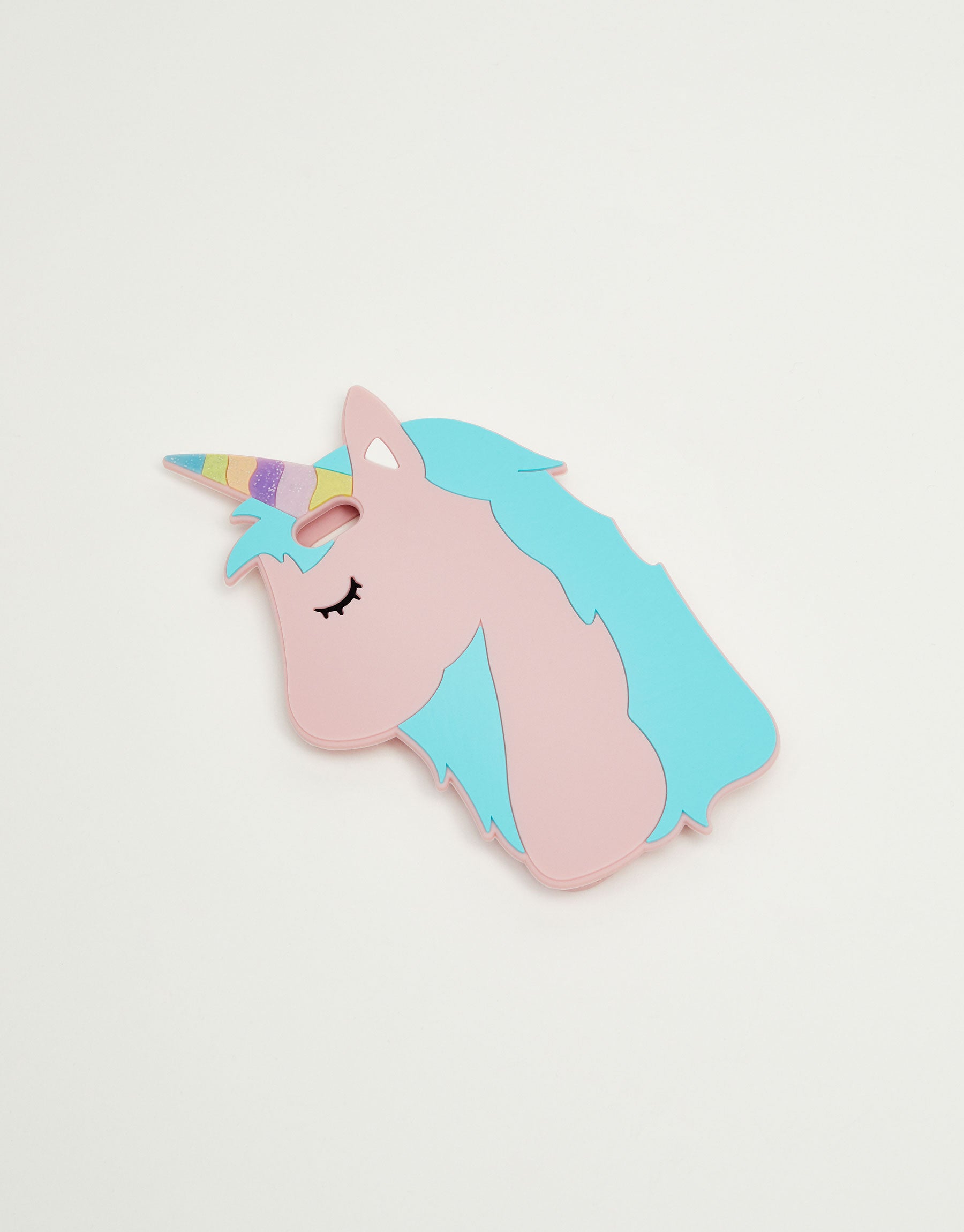 Carcasa de silicona de Pull and Bear: 7,99 euros.