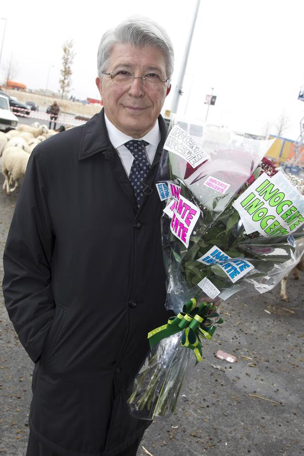 Enrique Cerezo, el presidente del Atlético de Madrid, es capaz de defender su nuevo estadio, el Wanda Metropolitano, ante cualquier incidencia, aunque sea de lo más surrealista.