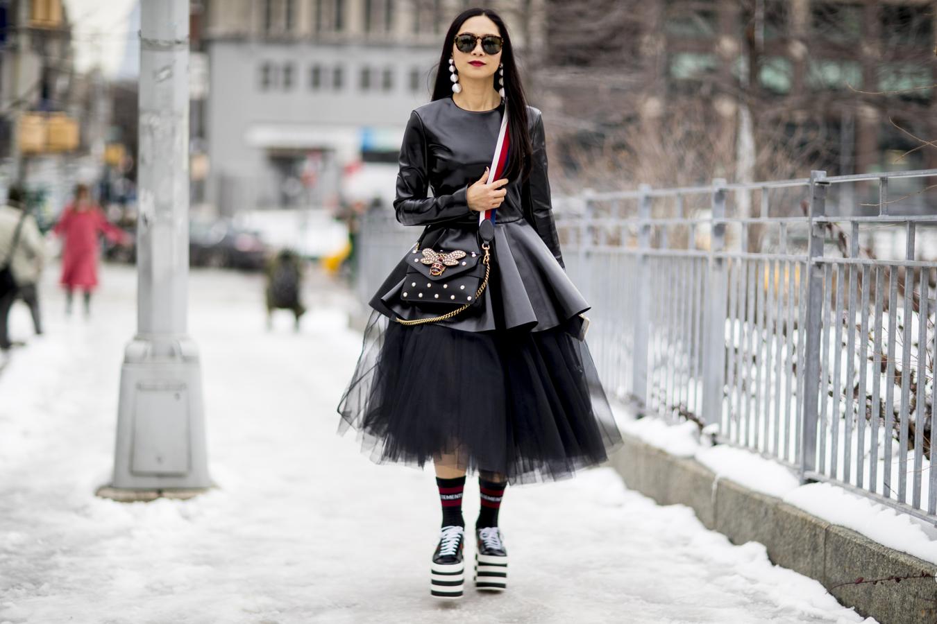 Ser alta mola, pero no tanto cuando te puede costar un esguince con unas plataformas XXL al más le puro estilo Emma Bunton cuando era Spice Girls. Aviso: acabó con un esguince.